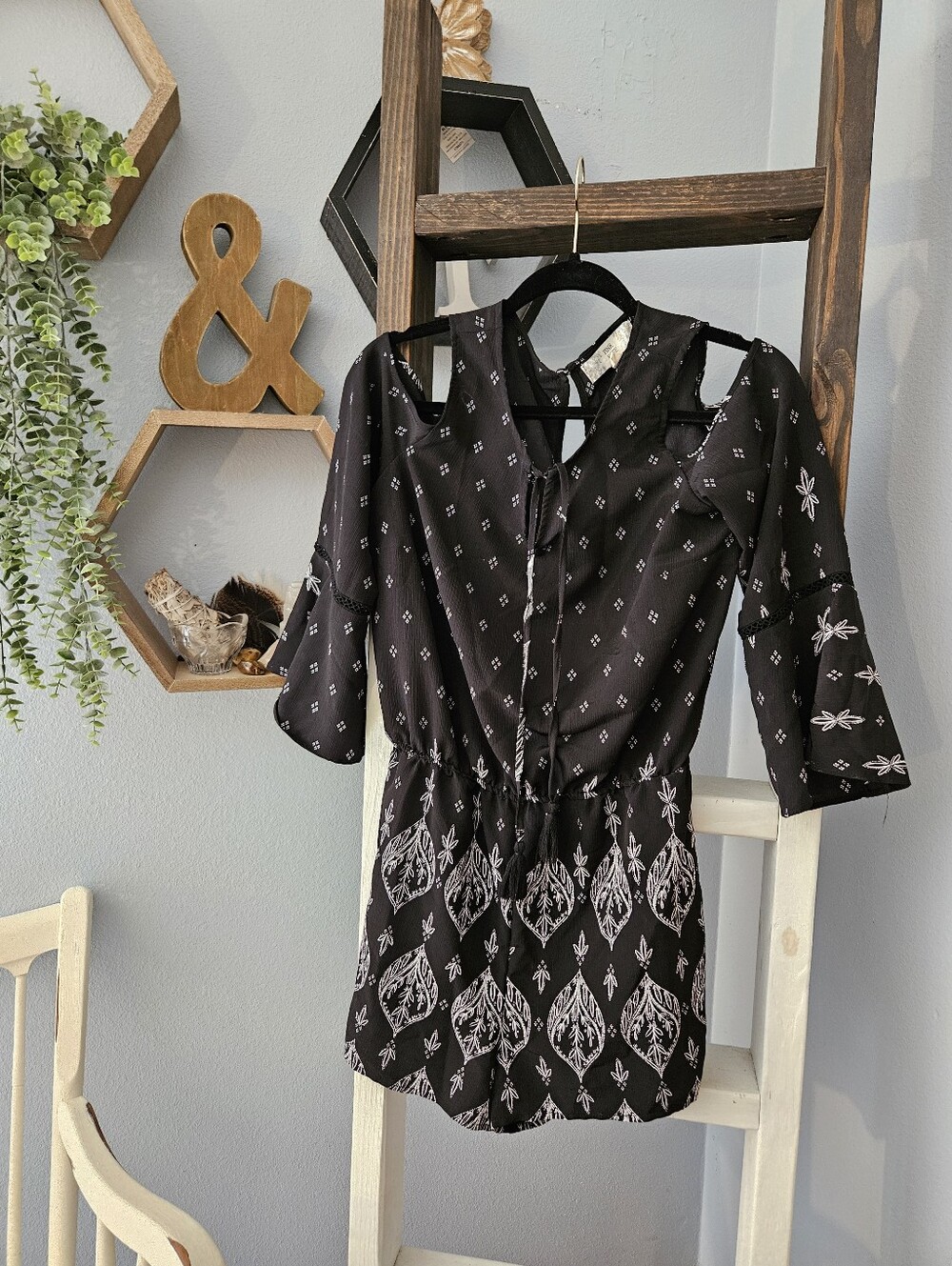 Black Printed Cold-Shoulder Boho Romper Size Small